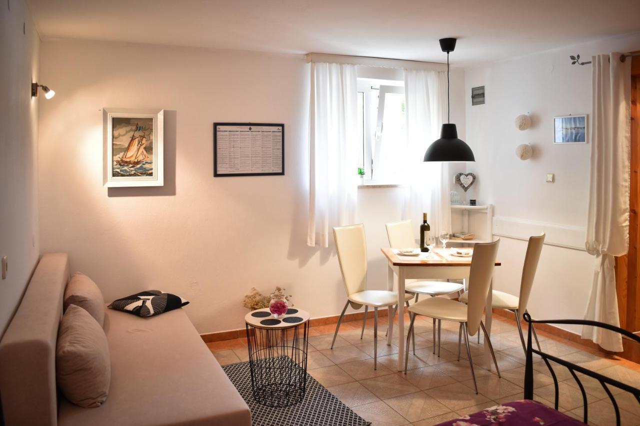 Apartmani Grguric Kornić エクステリア 写真
