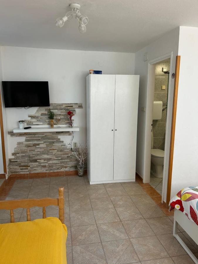 Apartmani Grguric Kornić エクステリア 写真